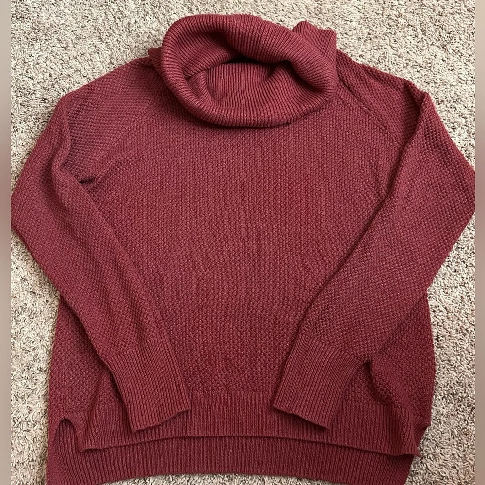 Max Studio turtleneck sweater, medium
